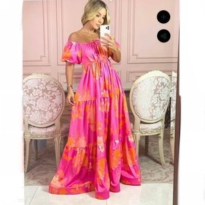 Beautiful summer dress, fits true to size S